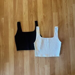 House of Harlow Women's Black and White Ribbed Crop Tops
